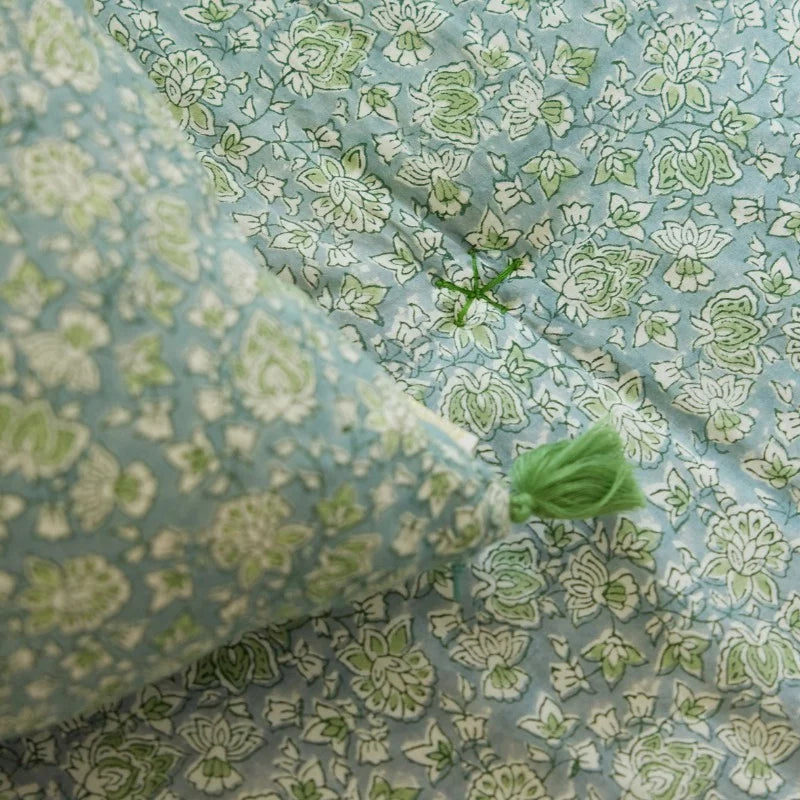 Edredon fleuri vert et bleu