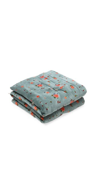 Edredon à fleurs velours ciel