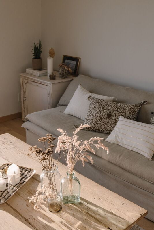 Coussin blanc carreaux or 40 x 60 cm