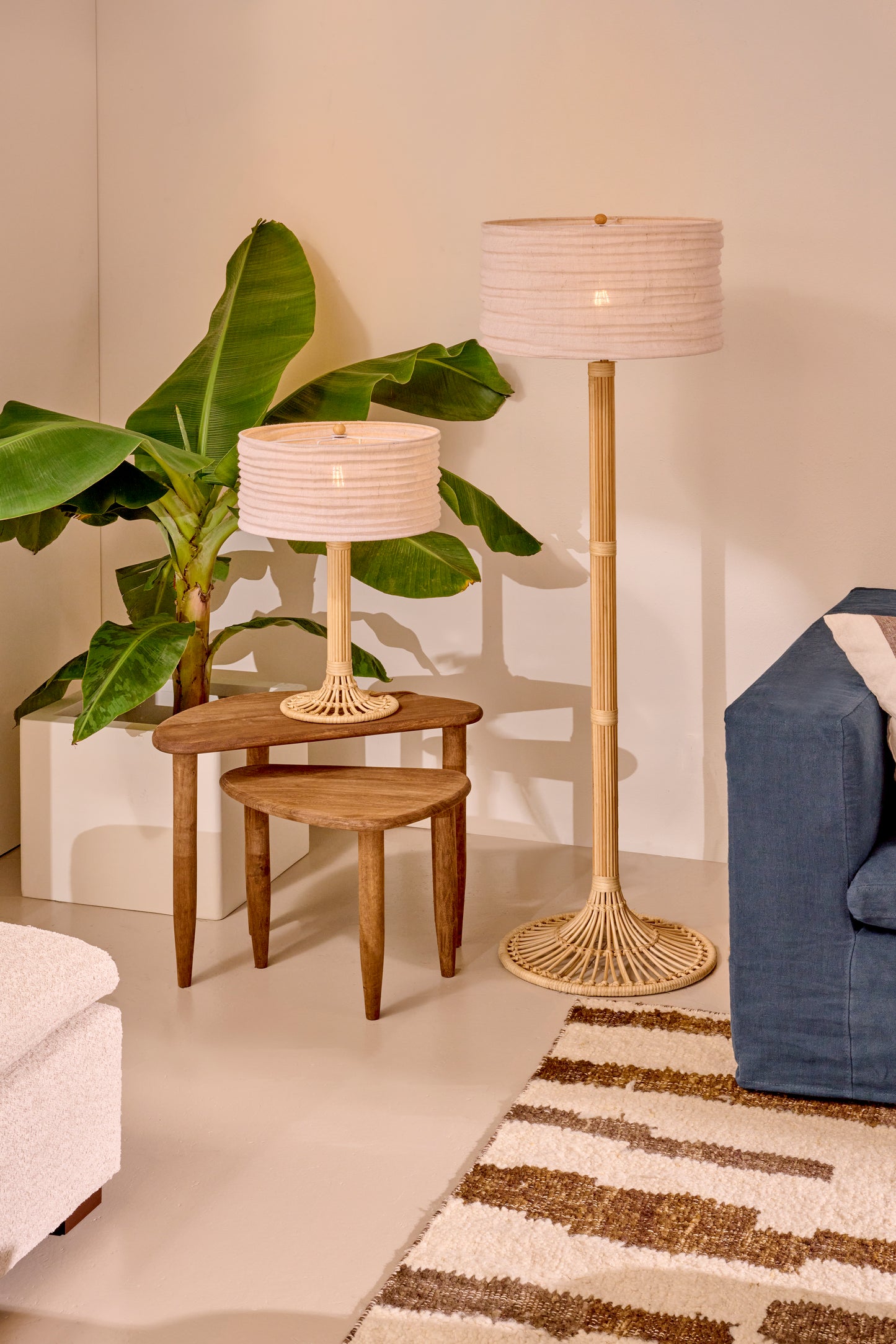 Lampe pied rotin