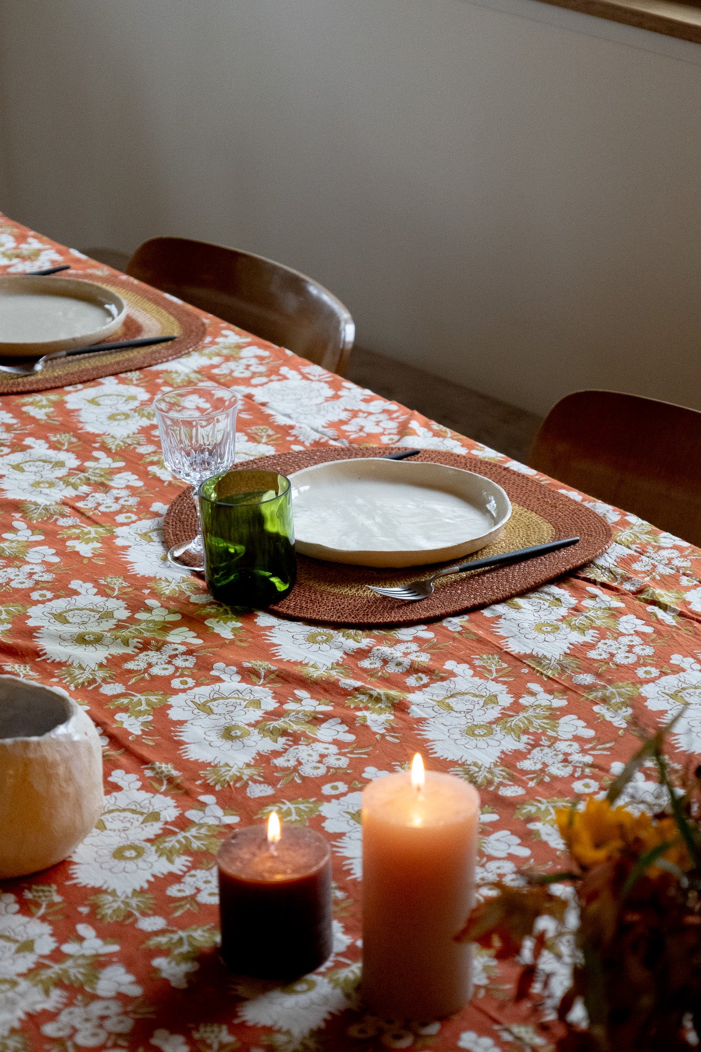 Nappe à fleurs rouille / plusieurs tailles
