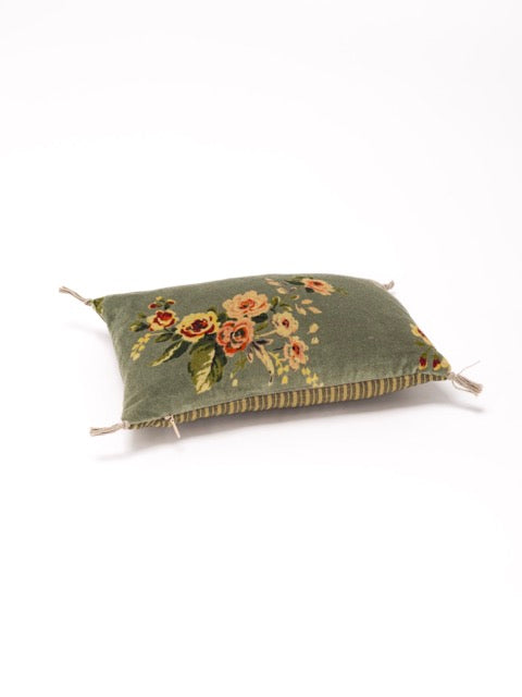 Coussin mini à fleurs velours jade