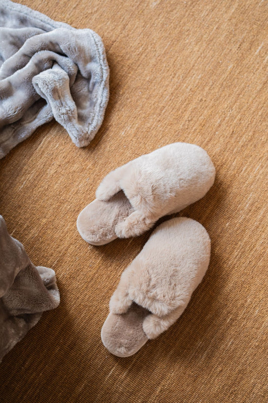 Chausson fausse fourrure ivoire - plusieurs tailles