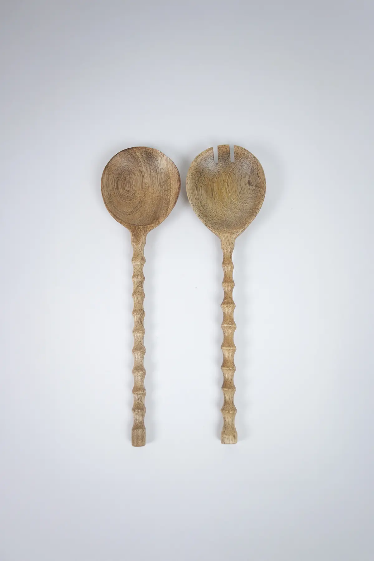 Couvert à salade en bois clair