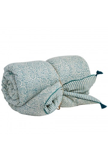 Edredon fleuri bleu gris