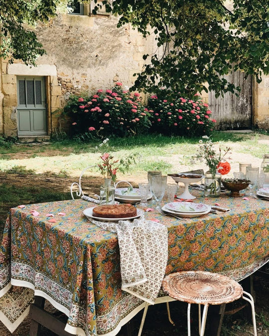 Nappe à motifs kaki