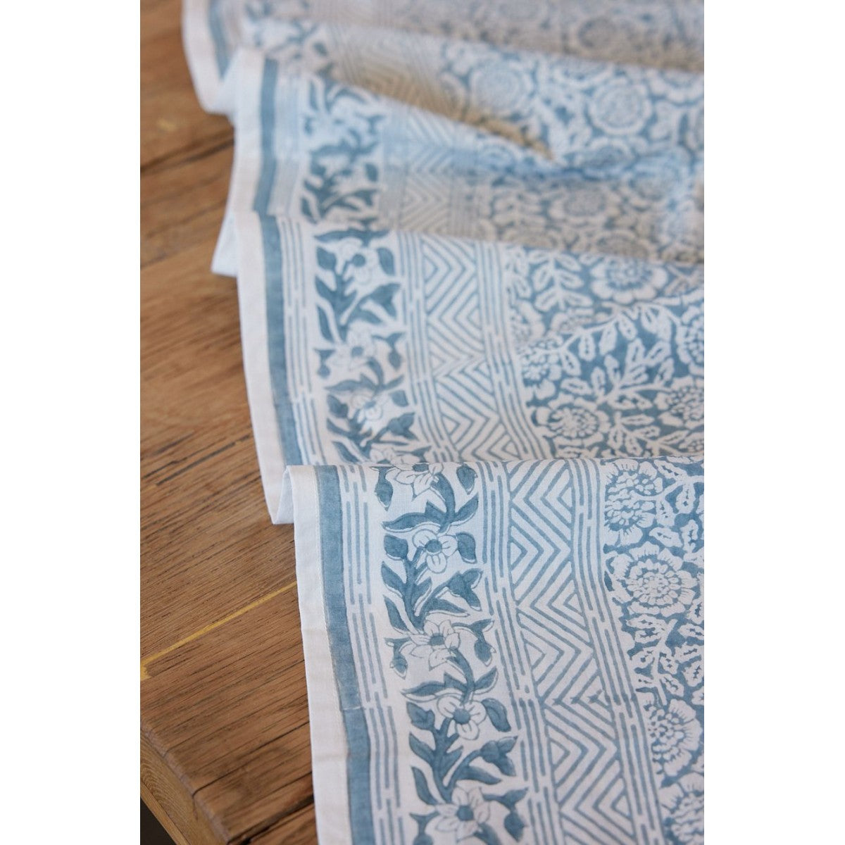 Nappe à fleurs bleu gris