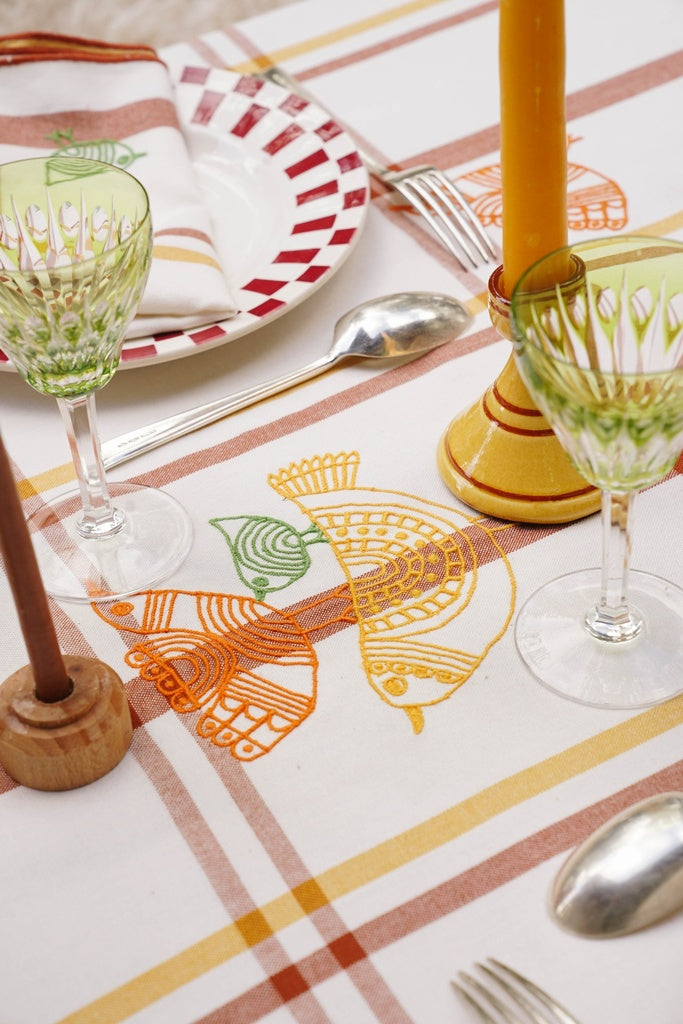 Nappe brodée