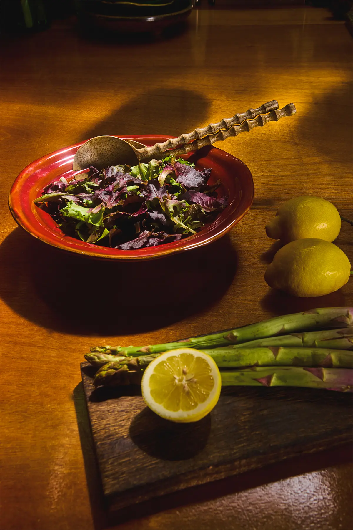 Couvert à salade en bois clair