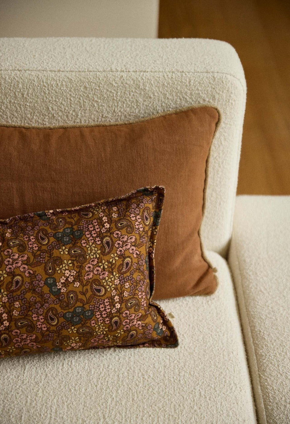 Coussin arabesque tabac