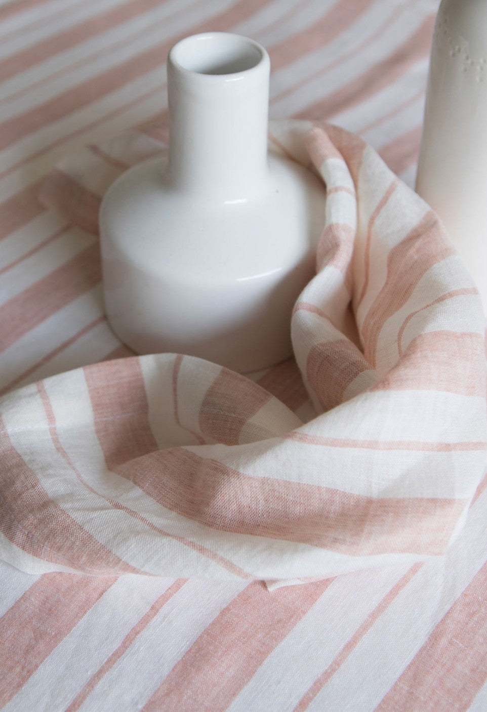 Nappe lin rayé rose nude