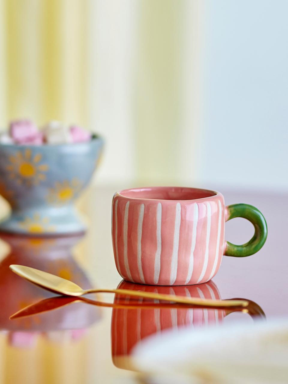 Tasse à rayure rose