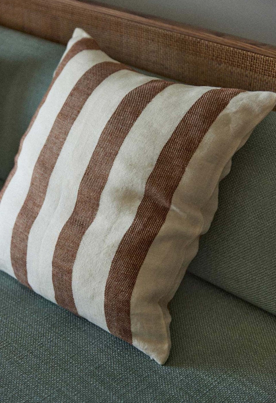 Coussin rayé moka - carré ou rectangle