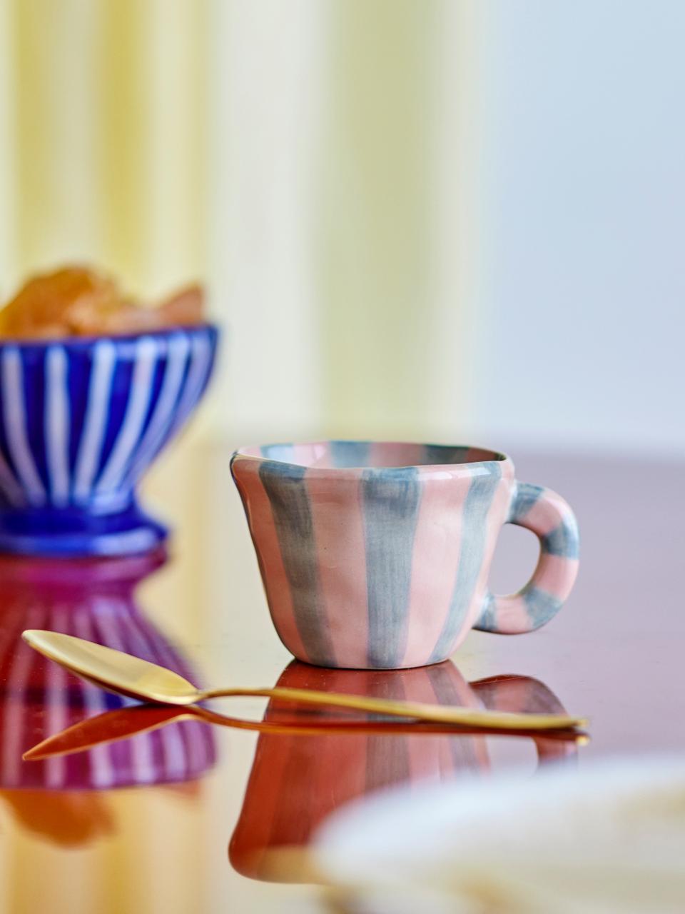 Tasse à rayures bleu et rose